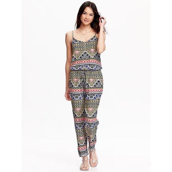 Old Navy Women's Multicolor Aztec Print Sleeveless V-Neck Camisole Jumpsuit Sz M - Picture 1 of 7
